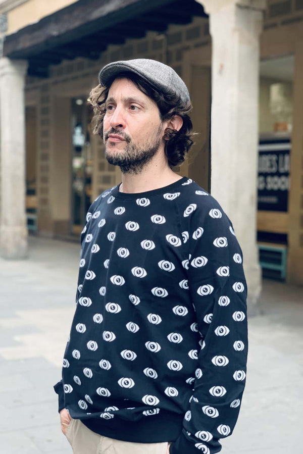Sudadera unisex. "Eyes in the dark"